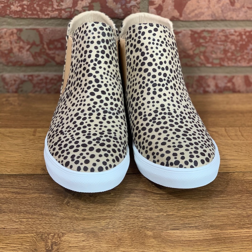 Fabulous cheetah pull on sneakers - Picture 3 of 3